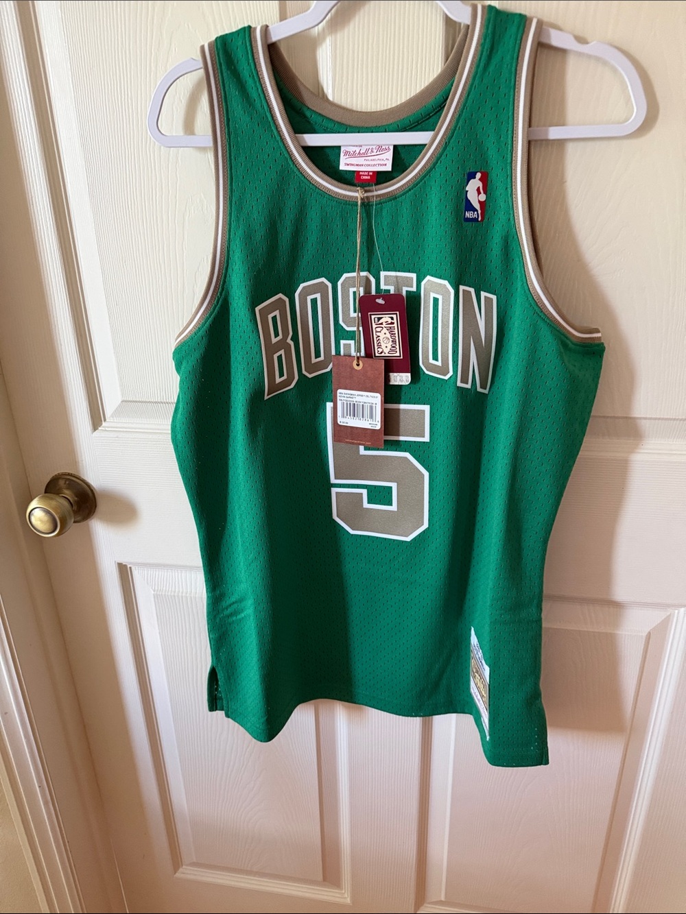 Mitchell & Ness Boston Garnett 2007-08  Green Jersey Sz M.  New. Box51